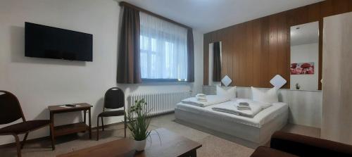 Central-Hotel Tegel in Airport Berlin-Tegel Central-Hotel Tegel in Airport Berlin-Tegel
