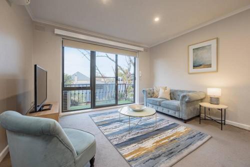 Central to Everything Spacious 1 Bedroom Apartment in Malvern Central to Everything Spacious 1 Bedroom Apartment in Malvern