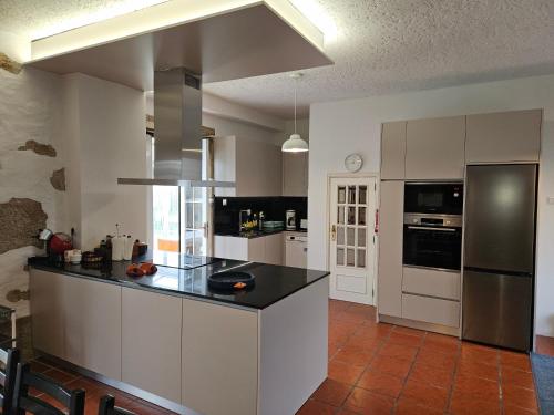 Our Lady of Mercy Villa in วาลองโก Our Lady of Mercy Villa in วาลองโก