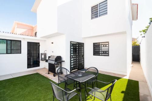 陽台/露台, Comfortable House in Puerta Real 3 Bedrooms with Pool in 金塔艾米利亞 陽台/露台, Comfortable House in Puerta Real 3 Bedrooms with Pool in 金塔艾米利亞