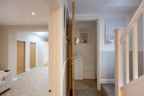 Půdorysy, Bath Bliss Retreat - 7 Bedroom House in Twerton Půdorysy, Bath Bliss Retreat - 7 Bedroom House in Twerton