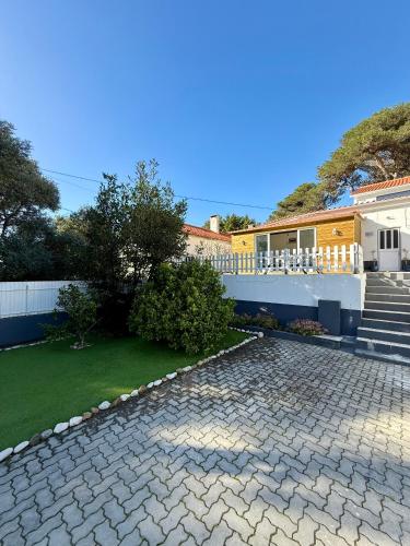 Jardim, Villas Pedroso - Villa Palmira in Charneca Jardim, Villas Pedroso - Villa Palmira in Charneca