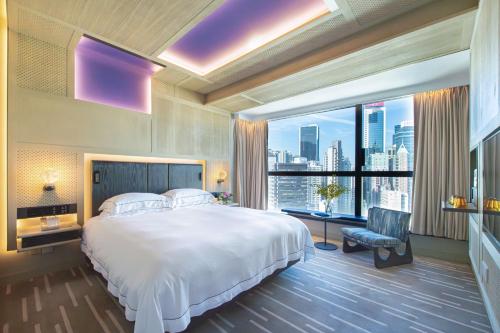 The Emperor Hotel in Hong Kong The Emperor Hotel in Hong Kong