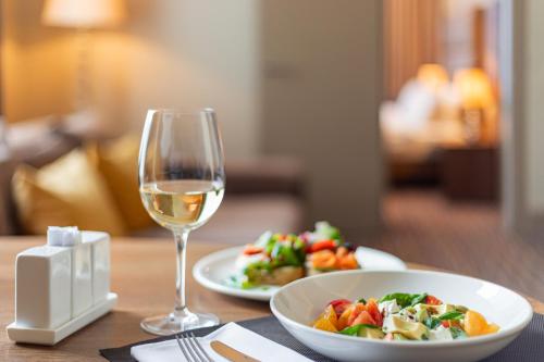 Facilities, Maidan Palace Hotel in Kyiv Facilities, Maidan Palace Hotel in Kyiv