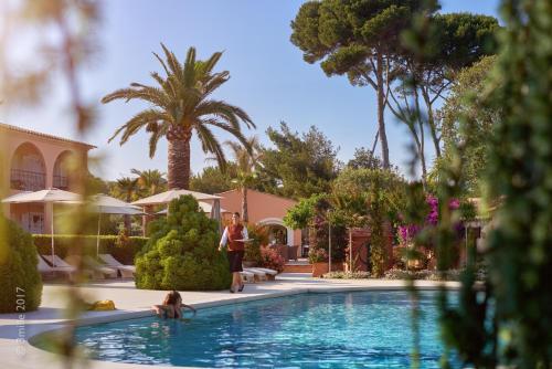 Swimming pool, Villa Mirae by Inwood Hotels - Cap d'Antibes in Saramartel Swimming pool, Villa Mirae by Inwood Hotels - Cap d'Antibes in Saramartel
