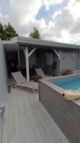 TI alizés - 2 ch - piscine privée (TI alizes - 2 ch - piscine privee) in Le Moule TI alizés - 2 ch - piscine privée (TI alizes - 2 ch - piscine privee) in Le Moule