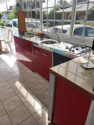 Appartement confortable a Sainte-Rose avec jardin et terrasse in Sainte Rose Appartement confortable a Sainte-Rose avec jardin et terrasse in Sainte Rose