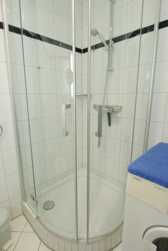 Bathroom, Achtern Diek Haus 13d Wohnung 6 in Zingst Bathroom, Achtern Diek Haus 13d Wohnung 6 in Zingst