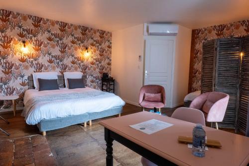 Logis Hotel Restaurant La Chatellenie in Availles-Limouzine Logis Hotel Restaurant La Chatellenie in Availles-Limouzine