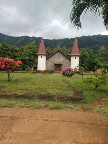 Taman, Pitake Lodge 2 in Nuku Hiva Taman, Pitake Lodge 2 in Nuku Hiva