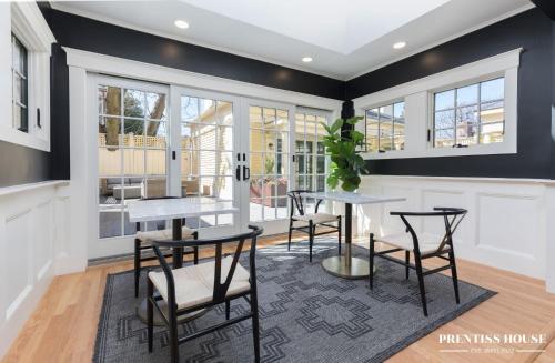 Prentiss House by Thatch in Aggasiz-Harvard Prentiss House by Thatch in Aggasiz-Harvard