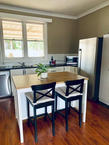 3 bedroom house perfect for work in Merredin 3 bedroom house perfect for work in Merredin