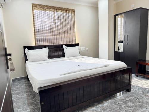Karkala Inn Boarding & Lodging in Karkala Karkala Inn Boarding & Lodging in Karkala