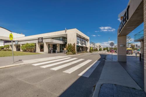 A7 - Escape the city - studio with FREE parking in Joondalup A7 - Escape the city - studio with FREE parking in Joondalup