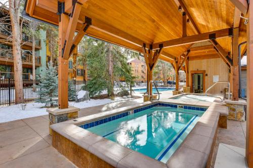 Breckenridge Condo with Spa Access Walk to Ski Lift in Warrior's Mark Breckenridge Condo with Spa Access Walk to Ski Lift in Warrior's Mark