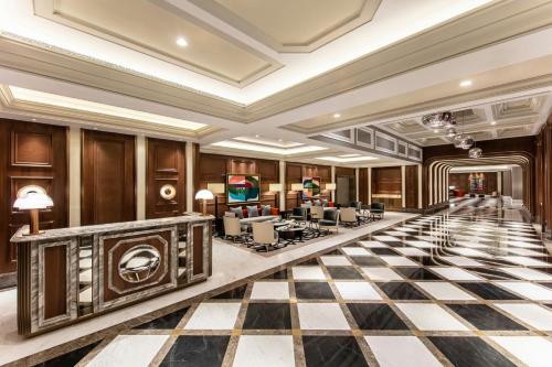 Lobby, Londoner Grand, a Luxury Collection Hotel, Macao in Cotai Lobby, Londoner Grand, a Luxury Collection Hotel, Macao in Cotai