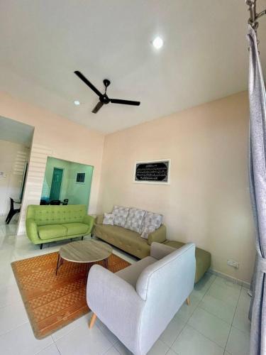 Anis Homestay 5 bedrooms 5 bathrooms in อเลอร์ เซตาร์ Anis Homestay 5 bedrooms 5 bathrooms in อเลอร์ เซตาร์