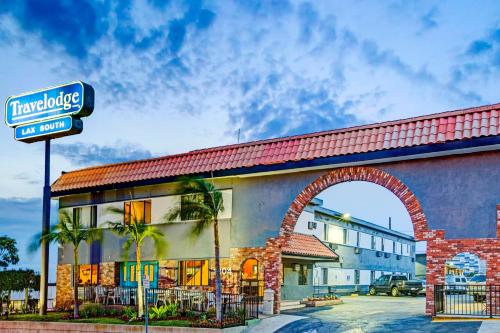 Ngoại cảnh khách sạn, Travelodge by Wyndham LAX in Los Angeles (CA) Ngoại cảnh khách sạn, Travelodge by Wyndham LAX in Los Angeles (CA)