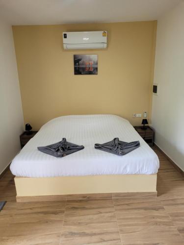 Mister check paradise in Sri Chiang Mai Mister check paradise in Sri Chiang Mai