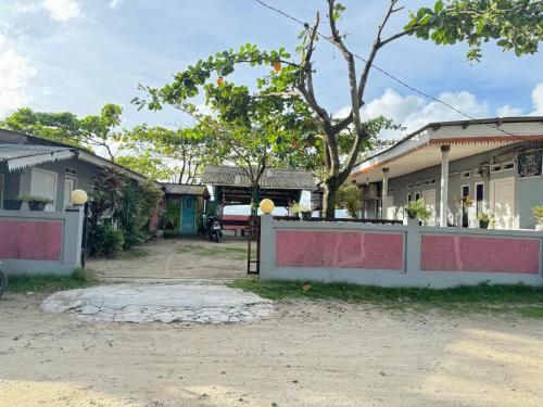 Pondok Putri Tunggal syariah in ウジュン ゲンテン Pondok Putri Tunggal syariah in ウジュン ゲンテン
