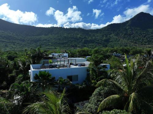 Loukaz -entire Rental Units W Panoramic Rooftop in La Gaulette Loukaz -entire Rental Units W Panoramic Rooftop in La Gaulette