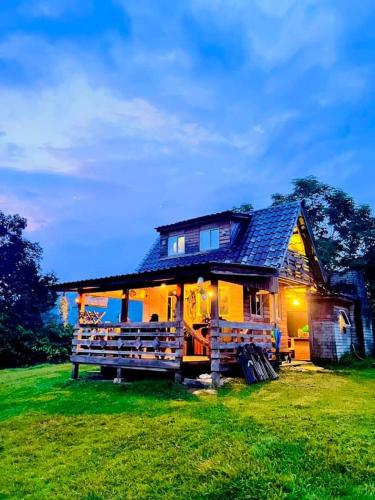 Maney Hill Camp in บังเกด Maney Hill Camp in บังเกด