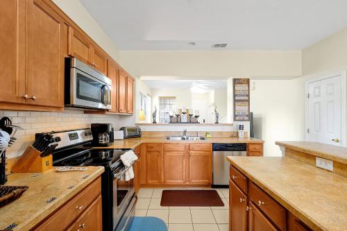 Home Near Disney Private Pool & Playground in 豪伊在丘 Home Near Disney Private Pool & Playground in 豪伊在丘