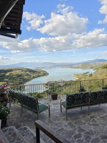 شرفة/ تراس, Hostal Vista Hermosa Suchitoto in Suchitoto شرفة/ تراس, Hostal Vista Hermosa Suchitoto in Suchitoto