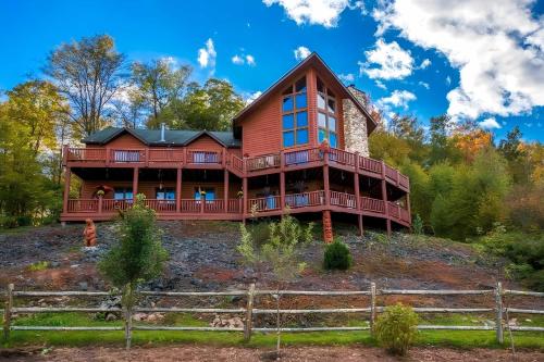 Swan Lake Estate with Sauna and Game Room! in Kenoza Lake Swan Lake Estate with Sauna and Game Room! in Kenoza Lake