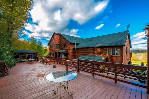Swan Lake Estate with Sauna and Game Room! in Kenoza Lake Swan Lake Estate with Sauna and Game Room! in Kenoza Lake