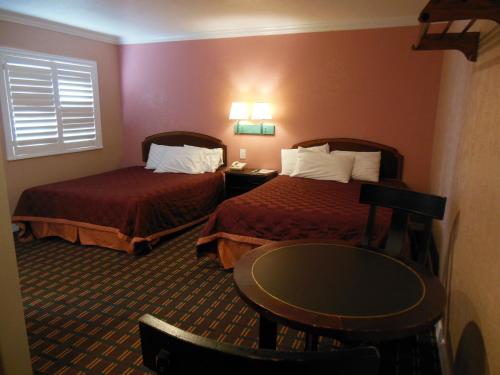 Sealamp Inn in Seaside Sealamp Inn in Seaside