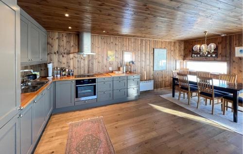 Κουζίνα, Cozy Home In Sjusjøen With Sauna in Σιουσοεν Κουζίνα, Cozy Home In Sjusjøen With Sauna in Σιουσοεν