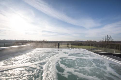Pezsgőfürdő, Hotel du Bois d'Arlon in Arlon Pezsgőfürdő, Hotel du Bois d'Arlon in Arlon