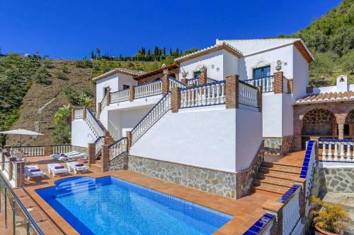 Großzügige Villa Pedregal Mit Terrasse Und Pool