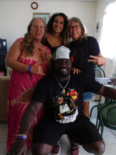 Cozy & Comfy in Portmore Cozy & Comfy in Portmore