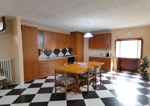 Kitchen, La Casa dei Ricordi in Tito Kitchen, La Casa dei Ricordi in Tito