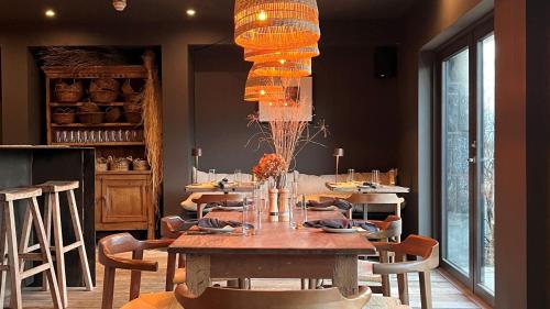 Restaurant, Fiddle + Bow Hotel in Doolin Restaurant, Fiddle + Bow Hotel in Doolin