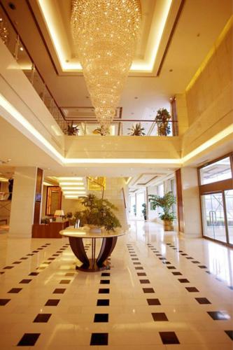 Lobby, Ramada Beijing North Hotel in Changping District Lobby, Ramada Beijing North Hotel in Changping District