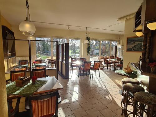 Étterem, Landhotel Lowenbruch in Ludwigsfelde Étterem, Landhotel Lowenbruch in Ludwigsfelde