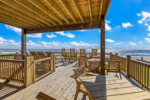 Sangria Sunset by BV! NEW Beachfront 5BR, Sleeps 18, Multiple Decks! in Port Bolivar (TX) Sangria Sunset by BV! NEW Beachfront 5BR, Sleeps 18, Multiple Decks! in Port Bolivar (TX)