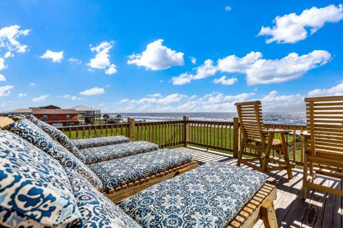 Sangria Sunset by BV! NEW Beachfront 5BR, Sleeps 18, Multiple Decks! in Port Bolivar (TX) Sangria Sunset by BV! NEW Beachfront 5BR, Sleeps 18, Multiple Decks! in Port Bolivar (TX)