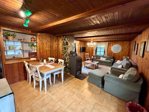 Chata u rybníka Machčák (Chata u rybnika Machcak) in Chudoslavice Chata u rybníka Machčák (Chata u rybnika Machcak) in Chudoslavice