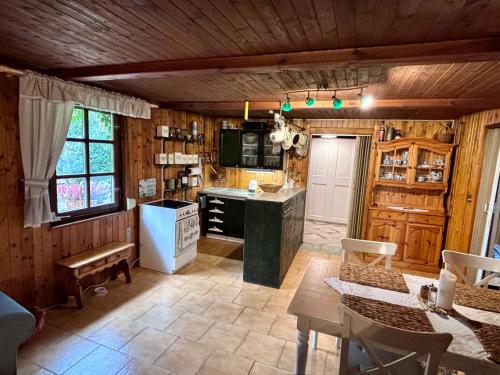 Chata u rybníka Machčák (Chata u rybnika Machcak) in Chudoslavice Chata u rybníka Machčák (Chata u rybnika Machcak) in Chudoslavice