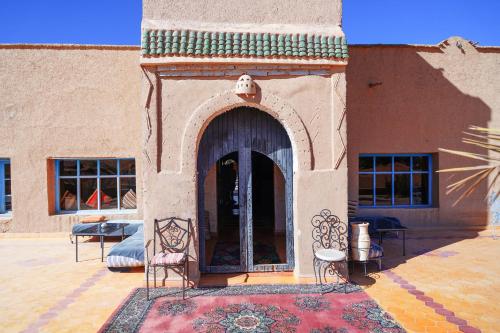 Exterior view, Kasbah Erg Chebbi in Merzouga Exterior view, Kasbah Erg Chebbi in Merzouga