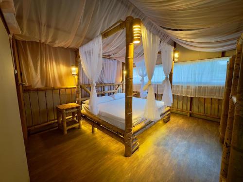 Los Pinos EcoHotel in Ibague Los Pinos EcoHotel in Ibague