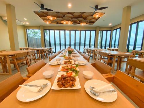 Restaurant, River Tree Resort in Chiangkhan Restaurant, River Tree Resort in Chiangkhan
