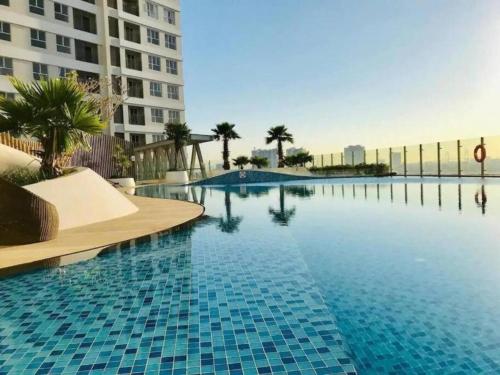Sunrise cityview 1PN nhà đẹp tầng cao đủ tiện nghi có hồ bơi , gym (Sunrise cityview 1PN nha đep tang cao đu tien nghi co ho boi , gym) in Phuoc Kien Sunrise cityview 1PN nhà đẹp tầng cao đủ tiện nghi có hồ bơi , gym (Sunrise cityview 1PN nha đep tang cao đu tien nghi co ho boi , gym) in Phuoc Kien