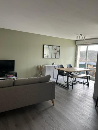 Appartement T3 proche circuit du Mans in Luynes Appartement T3 proche circuit du Mans in Luynes