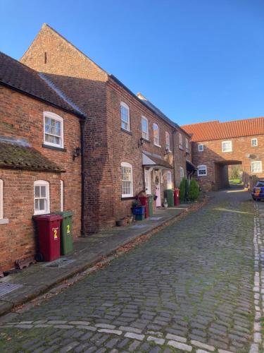 Pogled, Ribston Pippin 3 bed modernised character cottage in Barrow upon Humber Pogled, Ribston Pippin 3 bed modernised character cottage in Barrow upon Humber
