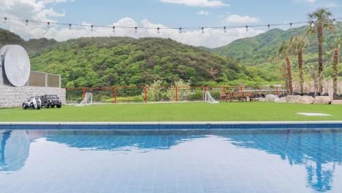 Pause Kids Pool Viila A in Dundeok-dong Pause Kids Pool Viila A in Dundeok-dong
